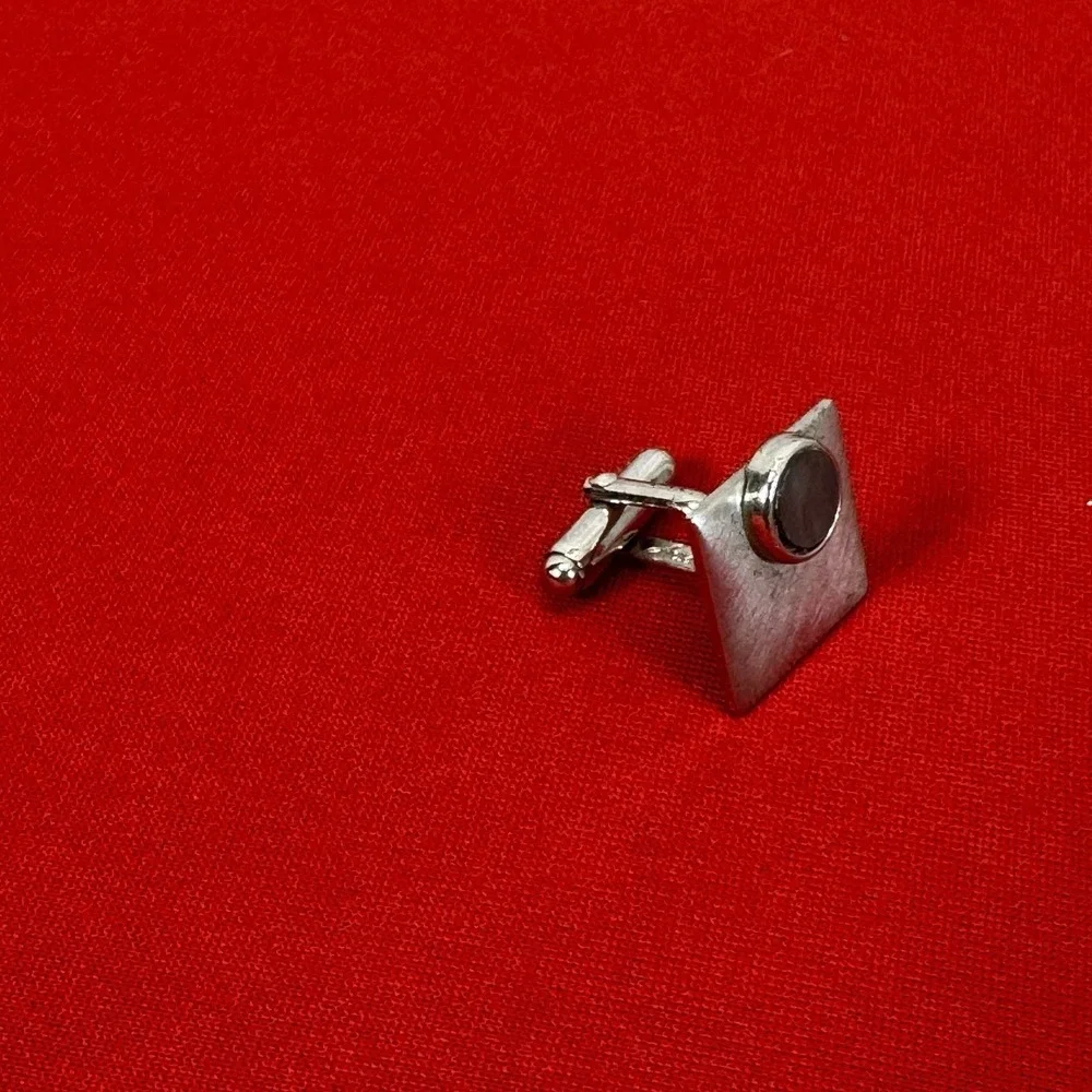 Vintage Single Silver Tone Moonstone Cuff Link‎